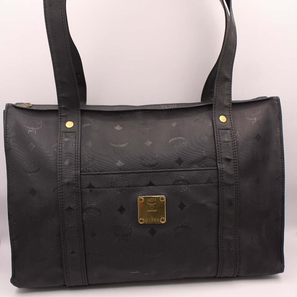 Price is FIRM⚠️ MCM Logo Printed Shoulder Bag